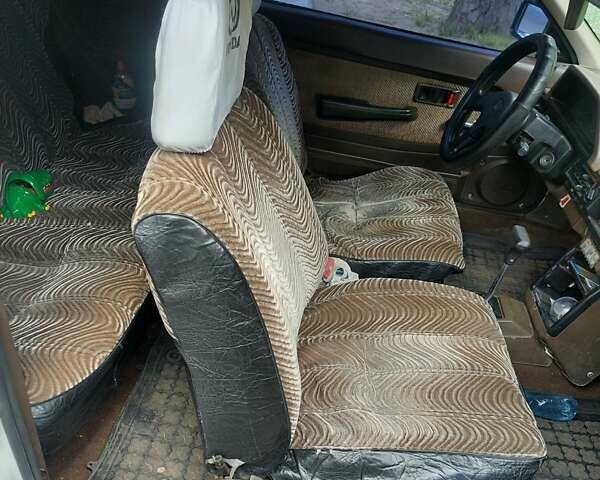 Белый Хонда Цивик, объемом двигателя 1.5 л и пробегом 325 тыс. км за 2400 $, фото 6 на Automoto.ua