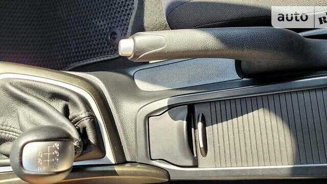 Белый Хонда Цивик, объемом двигателя 2.2 л и пробегом 185 тыс. км за 8700 $, фото 21 на Automoto.ua