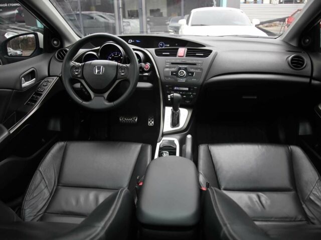 Белый Хонда Цивик, объемом двигателя 1.8 л и пробегом 155 тыс. км за 10999 $, фото 12 на Automoto.ua