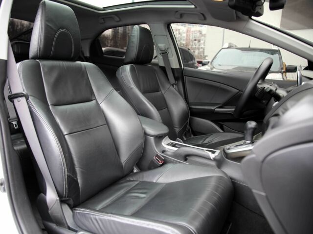 Белый Хонда Цивик, объемом двигателя 1.8 л и пробегом 155 тыс. км за 10999 $, фото 9 на Automoto.ua