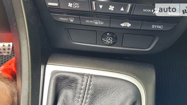 Белый Хонда Цивик, объемом двигателя 2.2 л и пробегом 185 тыс. км за 8700 $, фото 15 на Automoto.ua