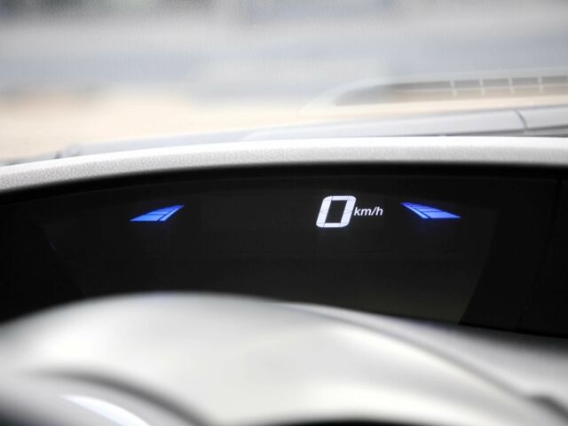 Белый Хонда Цивик, объемом двигателя 1.8 л и пробегом 155 тыс. км за 10999 $, фото 14 на Automoto.ua