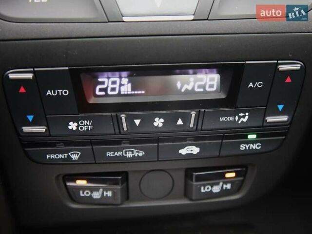 Белый Хонда Цивик, объемом двигателя 1.8 л и пробегом 155 тыс. км за 10999 $, фото 19 на Automoto.ua