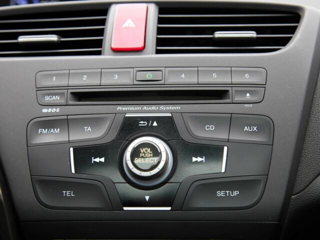 Белый Хонда Цивик, объемом двигателя 1.8 л и пробегом 155 тыс. км за 10999 $, фото 16 на Automoto.ua