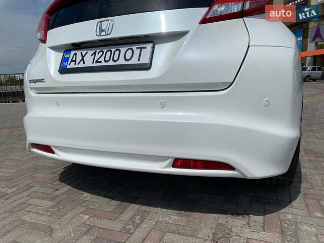 Хонда Цивик 2012 в Харькове на Automoto.ua Белый Хонда Цивик, объемом двигателя 1.8 л и пробегом 155 тыс. км за 11500 $, фото 8 на Automoto.ua