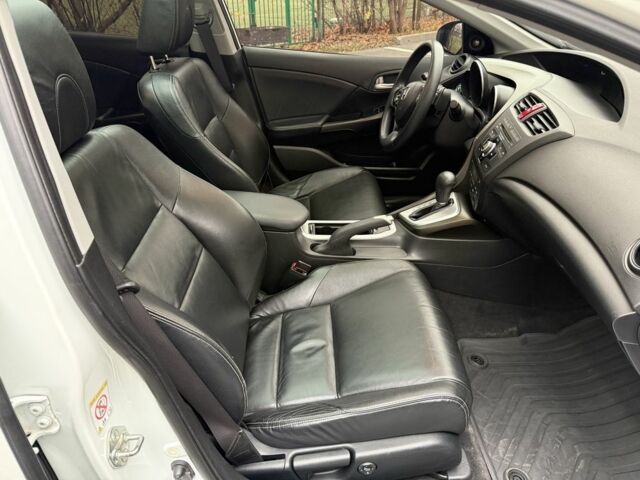 Белый Хонда Цивик, объемом двигателя 1.8 л и пробегом 155 тыс. км за 11800 $, фото 4 на Automoto.ua