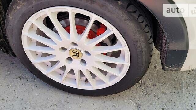 Белый Хонда Цивик, объемом двигателя 2.2 л и пробегом 185 тыс. км за 8700 $, фото 18 на Automoto.ua