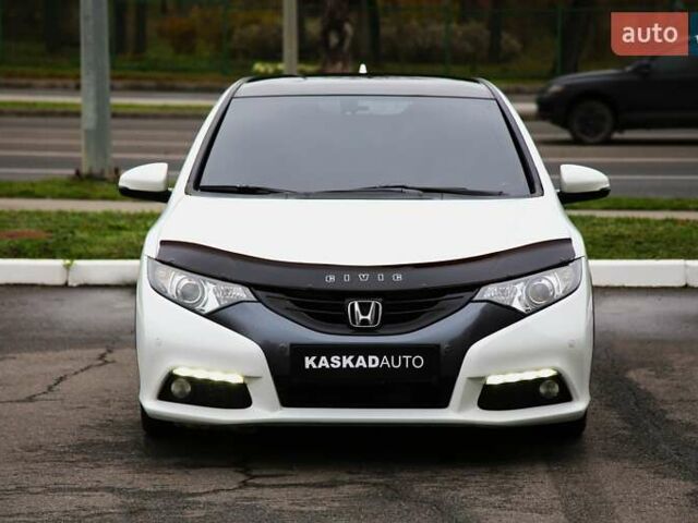 Белый Хонда Цивик, объемом двигателя 1.8 л и пробегом 155 тыс. км за 10999 $, фото 1 на Automoto.ua