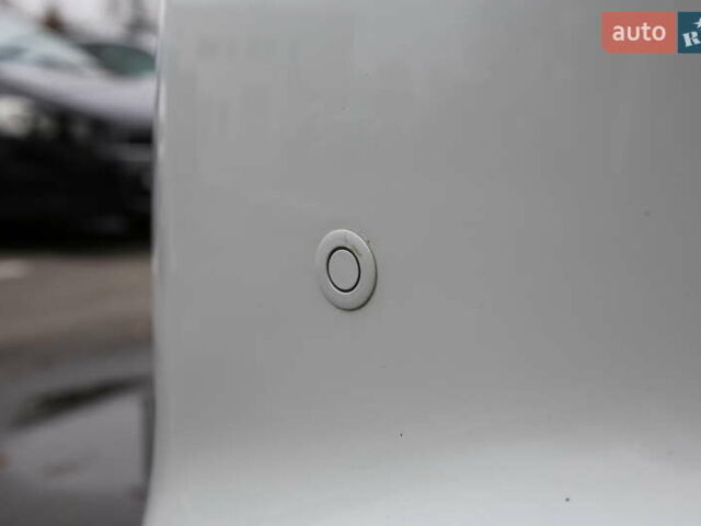 Белый Хонда Цивик, объемом двигателя 1.8 л и пробегом 155 тыс. км за 10999 $, фото 31 на Automoto.ua