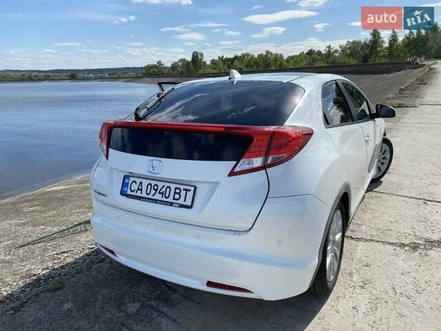 Белый Хонда Цивик, объемом двигателя 1.8 л и пробегом 105 тыс. км за 11500 $, фото 4 на Automoto.ua