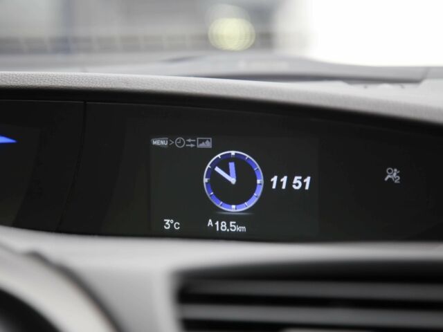 Белый Хонда Цивик, объемом двигателя 1.8 л и пробегом 155 тыс. км за 10999 $, фото 15 на Automoto.ua