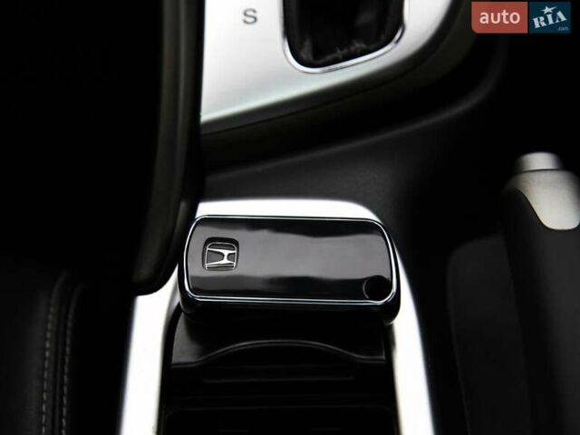 Белый Хонда Цивик, объемом двигателя 1.8 л и пробегом 155 тыс. км за 10999 $, фото 21 на Automoto.ua