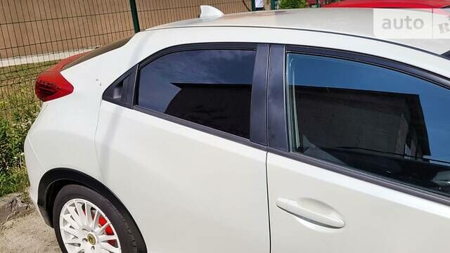 Белый Хонда Цивик, объемом двигателя 2.2 л и пробегом 185 тыс. км за 8700 $, фото 13 на Automoto.ua