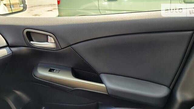 Белый Хонда Цивик, объемом двигателя 2.2 л и пробегом 185 тыс. км за 8700 $, фото 19 на Automoto.ua