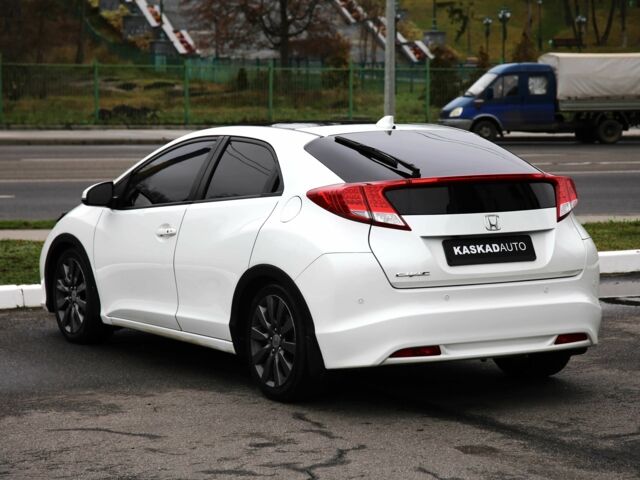 Белый Хонда Цивик, объемом двигателя 1.8 л и пробегом 155 тыс. км за 10999 $, фото 3 на Automoto.ua