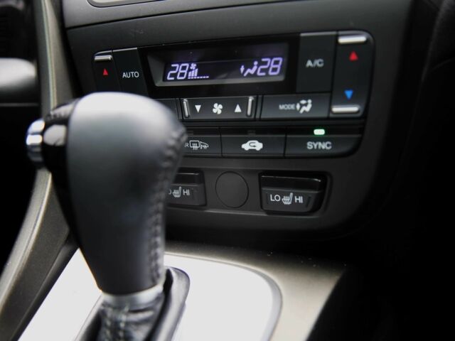 Белый Хонда Цивик, объемом двигателя 1.8 л и пробегом 155 тыс. км за 10999 $, фото 18 на Automoto.ua