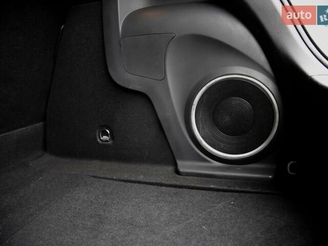 Белый Хонда Цивик, объемом двигателя 1.8 л и пробегом 155 тыс. км за 10999 $, фото 25 на Automoto.ua