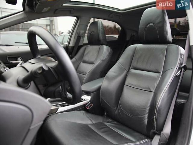 Белый Хонда Цивик, объемом двигателя 1.8 л и пробегом 155 тыс. км за 10999 $, фото 6 на Automoto.ua