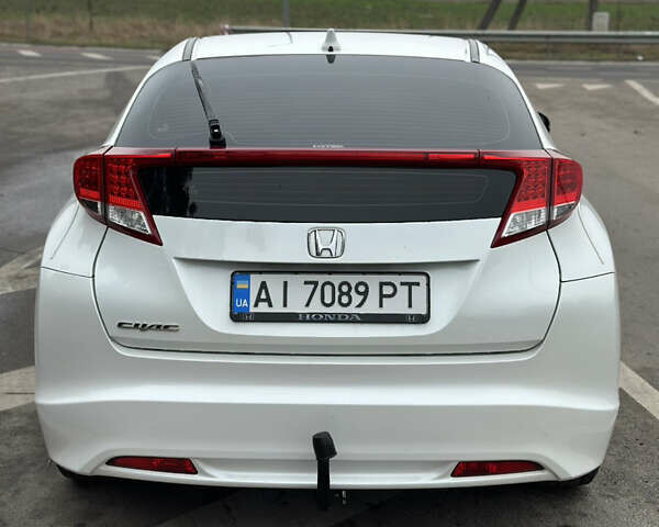 Белый Хонда Цивик, объемом двигателя 2.2 л и пробегом 240 тыс. км за 10200 $, фото 6 на Automoto.ua