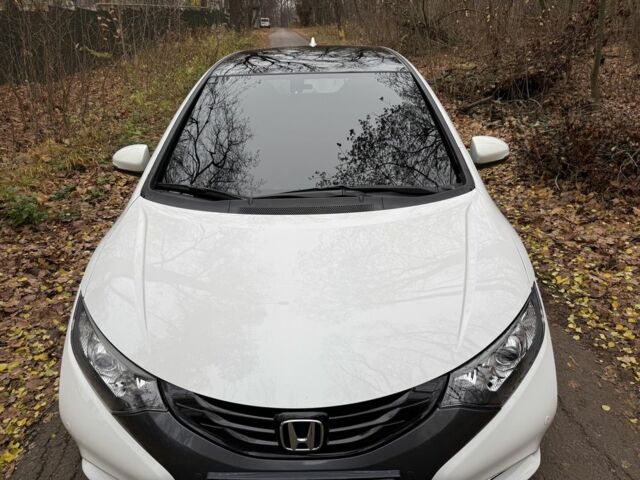 Белый Хонда Цивик, объемом двигателя 1.8 л и пробегом 155 тыс. км за 11800 $, фото 1 на Automoto.ua