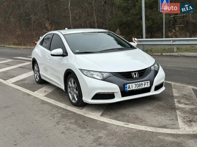 Белый Хонда Цивик, объемом двигателя 2.2 л и пробегом 240 тыс. км за 10200 $, фото 3 на Automoto.ua