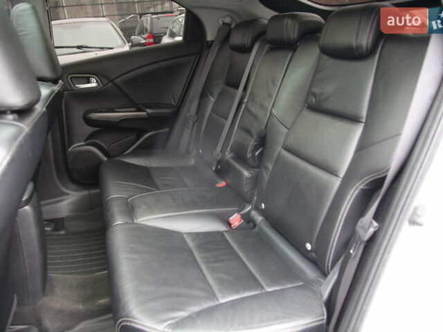 Белый Хонда Цивик, объемом двигателя 1.8 л и пробегом 155 тыс. км за 10999 $, фото 7 на Automoto.ua