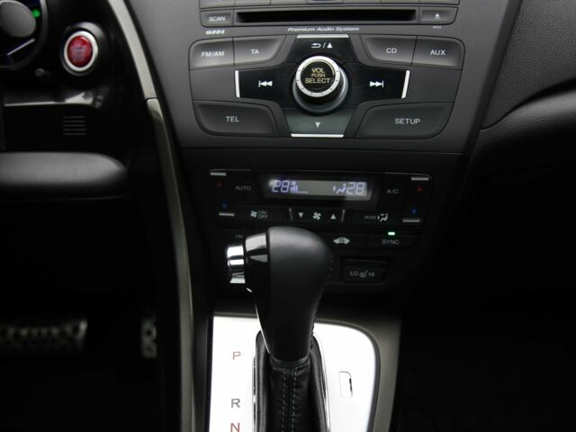 Белый Хонда Цивик, объемом двигателя 1.8 л и пробегом 155 тыс. км за 10999 $, фото 17 на Automoto.ua