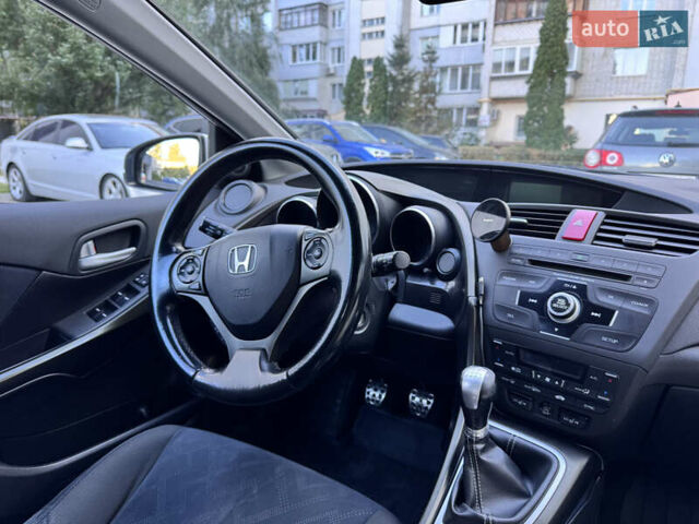 Белый Хонда Цивик, объемом двигателя 1.6 л и пробегом 165 тыс. км за 9200 $, фото 2 на Automoto.ua