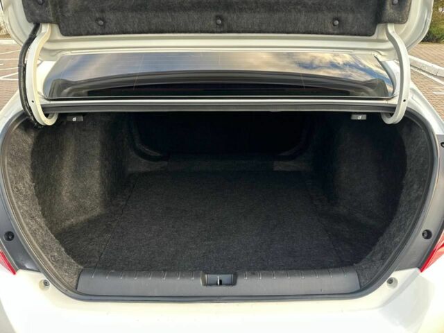 Хонда Цивик 2016 в Киеве на Automoto.ua Белый Хонда Цивик, объемом двигателя 2 л и пробегом 153 тыс. км за 12950 $, фото 17 на Automoto.ua