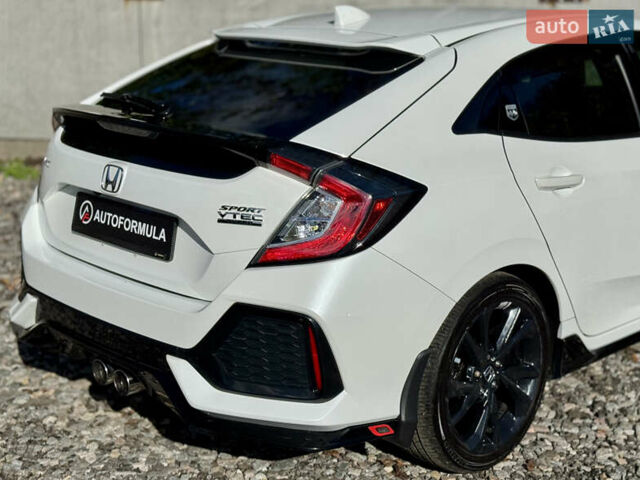 Белый Хонда Цивик, объемом двигателя 1.5 л и пробегом 134 тыс. км за 16490 $, фото 10 на Automoto.ua