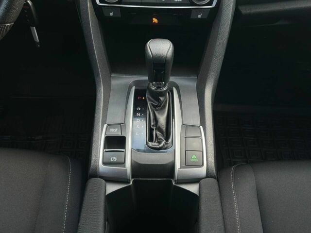 Хонда Цивик 2016 в Киеве на Automoto.ua Белый Хонда Цивик, объемом двигателя 2 л и пробегом 153 тыс. км за 12950 $, фото 20 на Automoto.ua