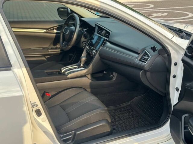 Хонда Цивик 2016 в Киеве на Automoto.ua Белый Хонда Цивик, объемом двигателя 2 л и пробегом 153 тыс. км за 12950 $, фото 12 на Automoto.ua