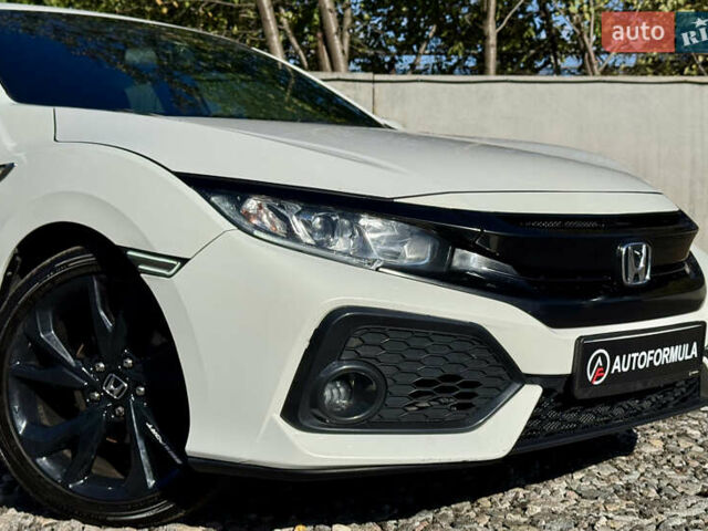 Белый Хонда Цивик, объемом двигателя 1.5 л и пробегом 134 тыс. км за 16490 $, фото 4 на Automoto.ua