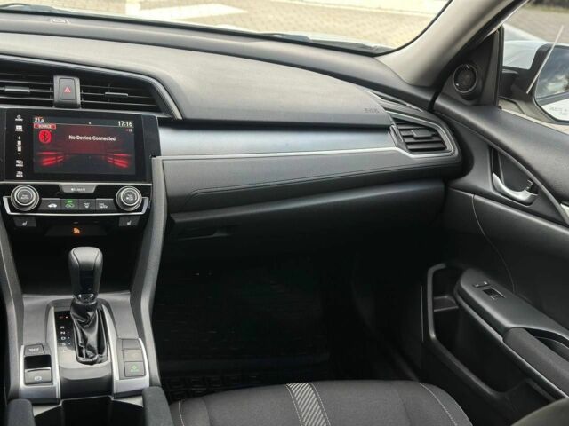 Хонда Цивик 2016 в Киеве на Automoto.ua Белый Хонда Цивик, объемом двигателя 2 л и пробегом 153 тыс. км за 12950 $, фото 21 на Automoto.ua