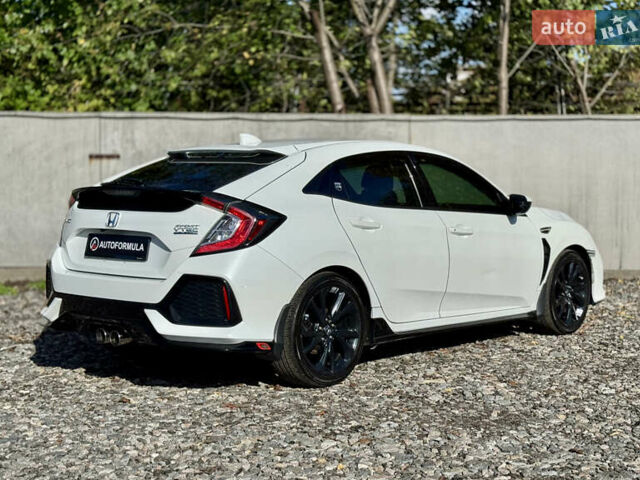 Белый Хонда Цивик, объемом двигателя 1.5 л и пробегом 134 тыс. км за 16490 $, фото 7 на Automoto.ua