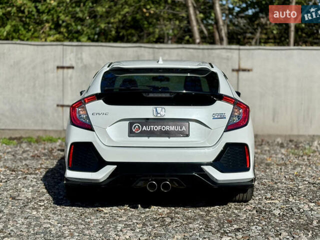 Белый Хонда Цивик, объемом двигателя 1.5 л и пробегом 134 тыс. км за 16490 $, фото 6 на Automoto.ua