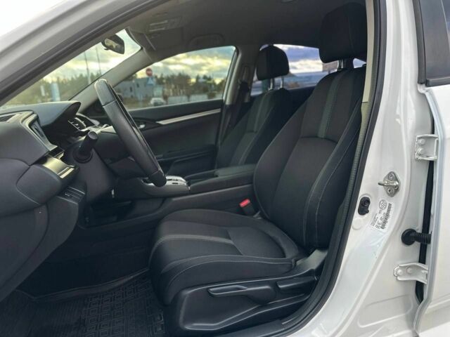 Хонда Цивик 2016 в Киеве на Automoto.ua Белый Хонда Цивик, объемом двигателя 2 л и пробегом 153 тыс. км за 12950 $, фото 16 на Automoto.ua