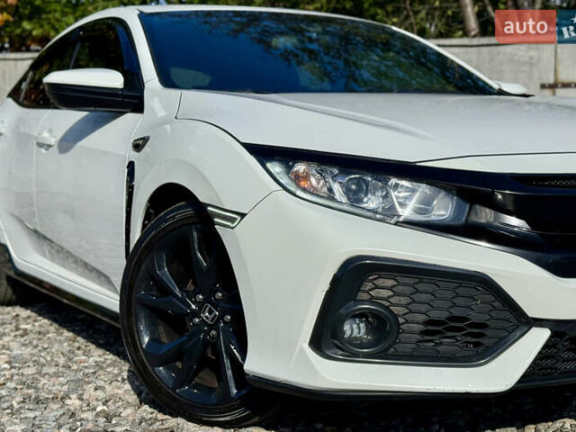 Белый Хонда Цивик, объемом двигателя 1.5 л и пробегом 134 тыс. км за 16490 $, фото 3 на Automoto.ua