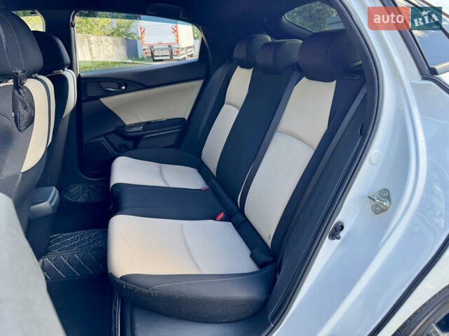 Белый Хонда Цивик, объемом двигателя 1.5 л и пробегом 134 тыс. км за 16490 $, фото 12 на Automoto.ua