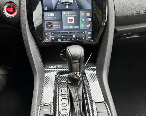 Белый Хонда Цивик, объемом двигателя 1.5 л и пробегом 180 тыс. км за 15500 $, фото 6 на Automoto.ua