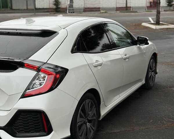 Білий Хонда Сівік, об'ємом двигуна 1.5 л та пробігом 82 тис. км за 14500 $, фото 1 на Automoto.ua