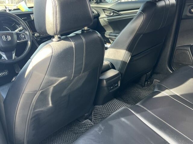 Белый Хонда Цивик, объемом двигателя 1.5 л и пробегом 130 тыс. км за 16900 $, фото 5 на Automoto.ua