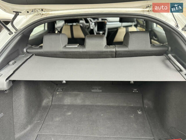 Белый Хонда Цивик, объемом двигателя 1.5 л и пробегом 180 тыс. км за 15500 $, фото 13 на Automoto.ua