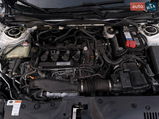 Белый Хонда Цивик, объемом двигателя 1.5 л и пробегом 154 тыс. км за 14300 $, фото 14 на Automoto.ua