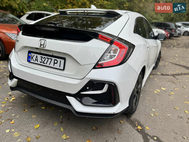 Белый Хонда Цивик, объемом двигателя 1.5 л и пробегом 180 тыс. км за 15500 $, фото 17 на Automoto.ua