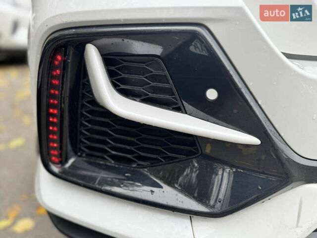 Белый Хонда Цивик, объемом двигателя 1.5 л и пробегом 180 тыс. км за 15500 $, фото 18 на Automoto.ua