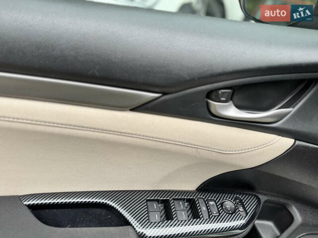 Белый Хонда Цивик, объемом двигателя 1.5 л и пробегом 180 тыс. км за 15500 $, фото 8 на Automoto.ua