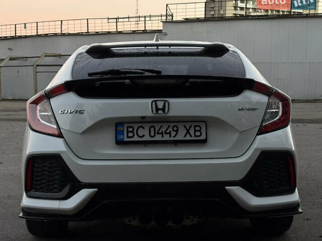 Белый Хонда Цивик, объемом двигателя 1.5 л и пробегом 154 тыс. км за 14300 $, фото 4 на Automoto.ua