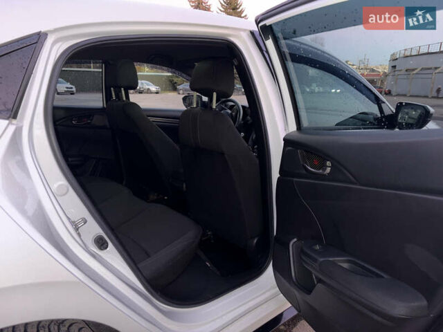 Белый Хонда Цивик, объемом двигателя 1.5 л и пробегом 154 тыс. км за 14300 $, фото 17 на Automoto.ua