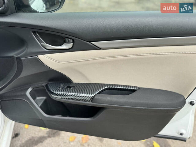 Белый Хонда Цивик, объемом двигателя 1.5 л и пробегом 180 тыс. км за 15500 $, фото 10 на Automoto.ua